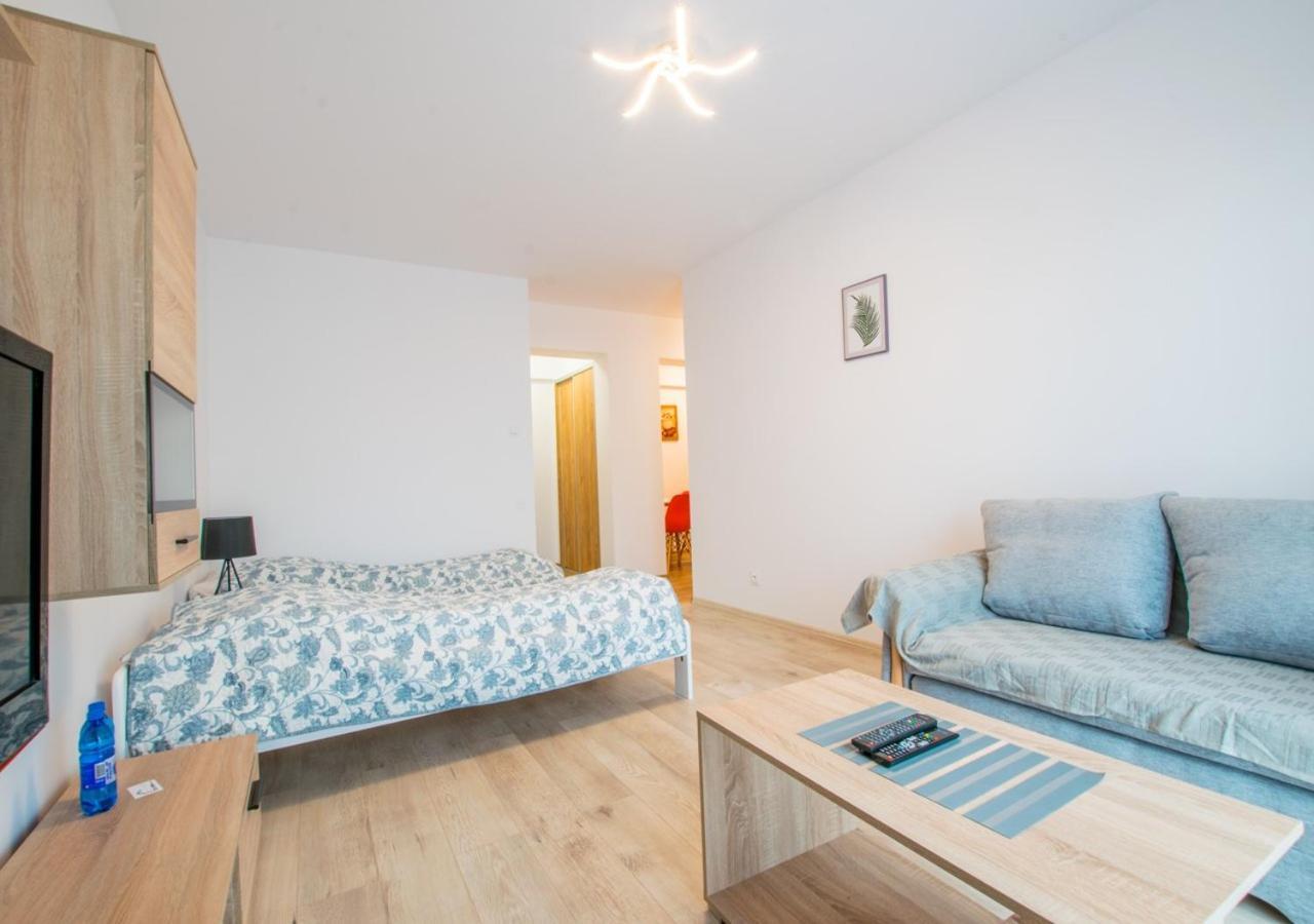 Central Apartments Ґолєнюв Екстер'єр фото