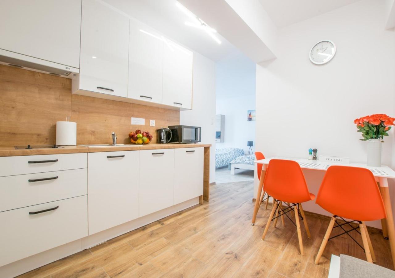 Central Apartments Ґолєнюв Екстер'єр фото
