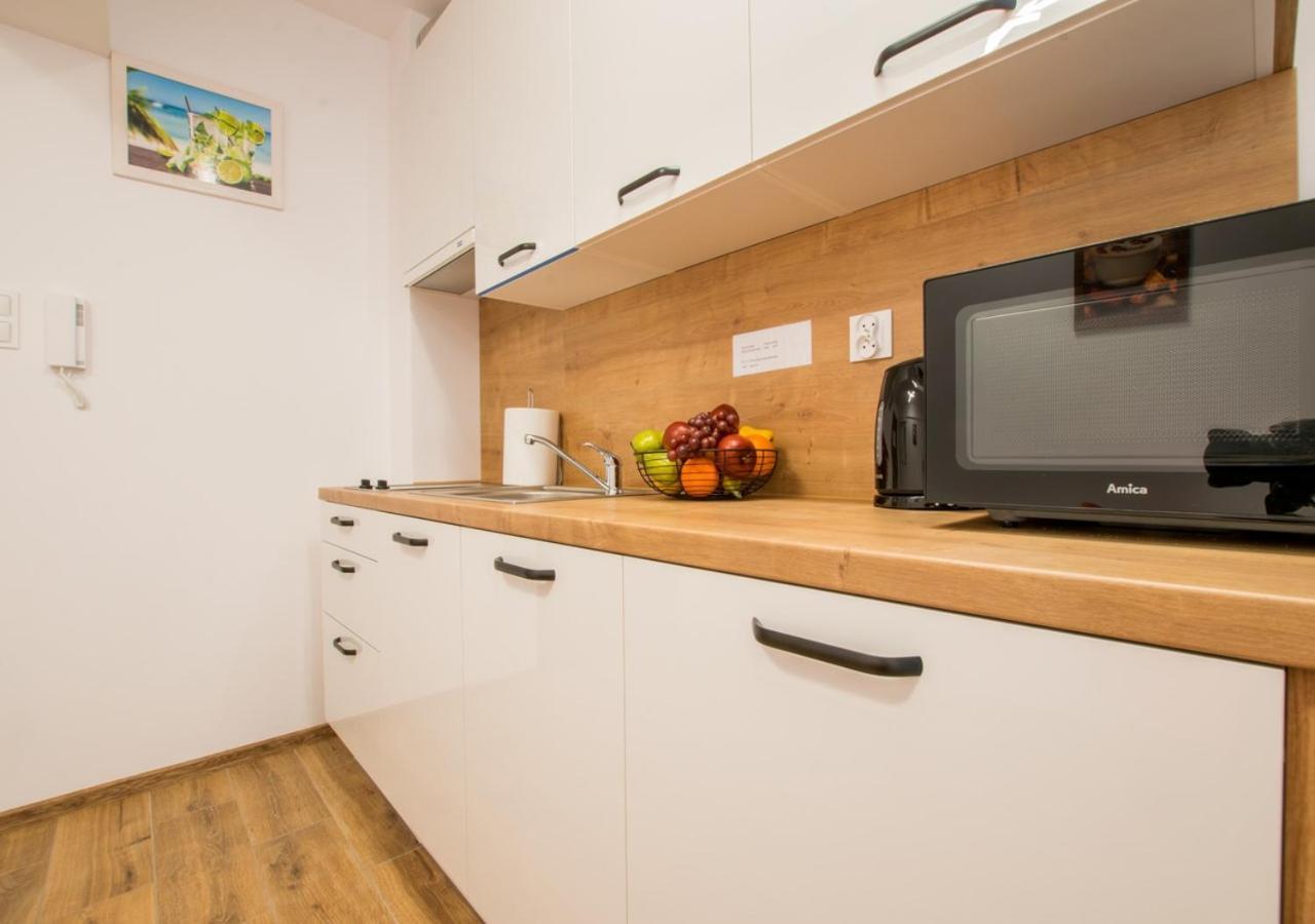 Central Apartments Ґолєнюв Екстер'єр фото